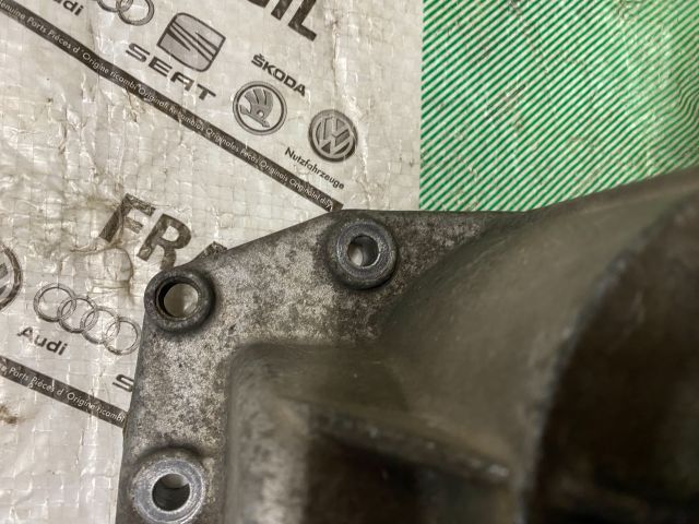 bontott VW GOLF V Váltóház Fedél