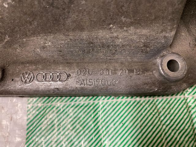 bontott VW GOLF V Váltóház Fedél