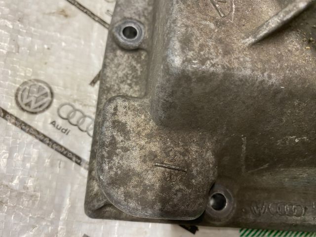 bontott VW GOLF V Váltóház Fedél