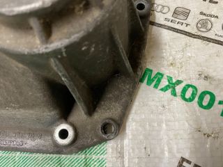 bontott VW GOLF V Váltóház Fedél