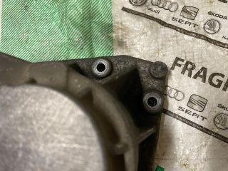 bontott VW GOLF V Váltóház Fedél