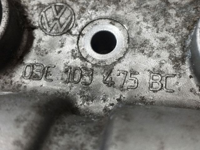 bontott VW GOLF V Vezérműtengely Házzal