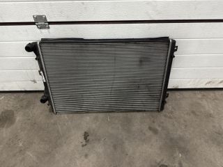 bontott VW GOLF V Vízhűtő Radiátor (Klímás)