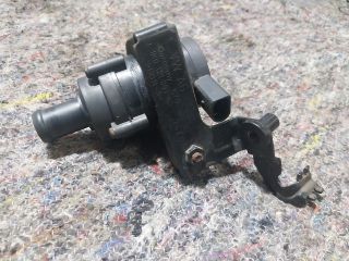 bontott VW GOLF V Vízpumpa