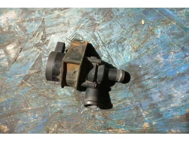 bontott VW GOLF V Vízpumpa