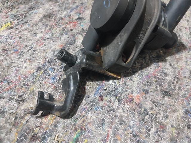 bontott VW GOLF V Vízpumpa