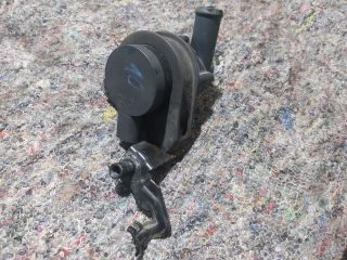 bontott VW GOLF V Vízpumpa