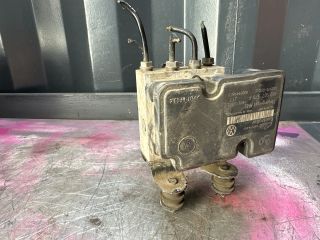 bontott VW GOLF V ABS Kocka