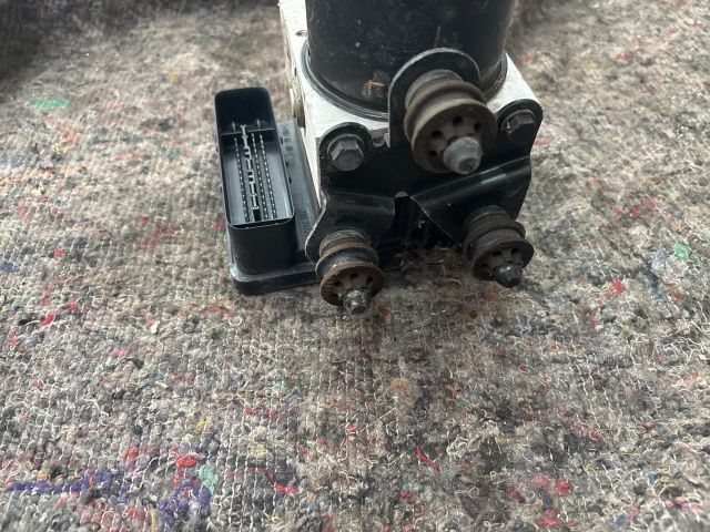 bontott VW GOLF V ABS Kocka