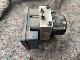 bontott VW GOLF V ABS Kocka