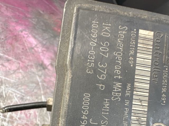 bontott VW GOLF V ABS Kocka