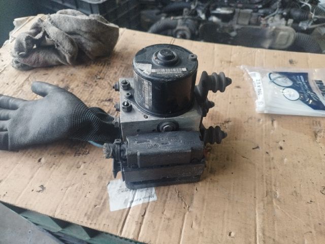 bontott VW GOLF V ABS Kocka