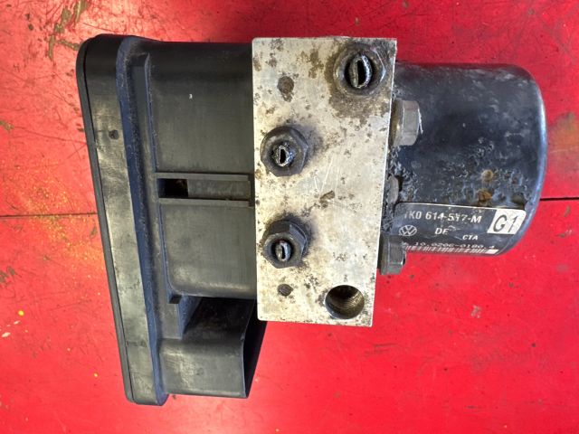 bontott VW GOLF V ABS Kocka