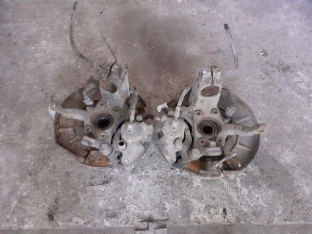 bontott VW GOLF V Bal első Csonkállvány Kerékaggyal