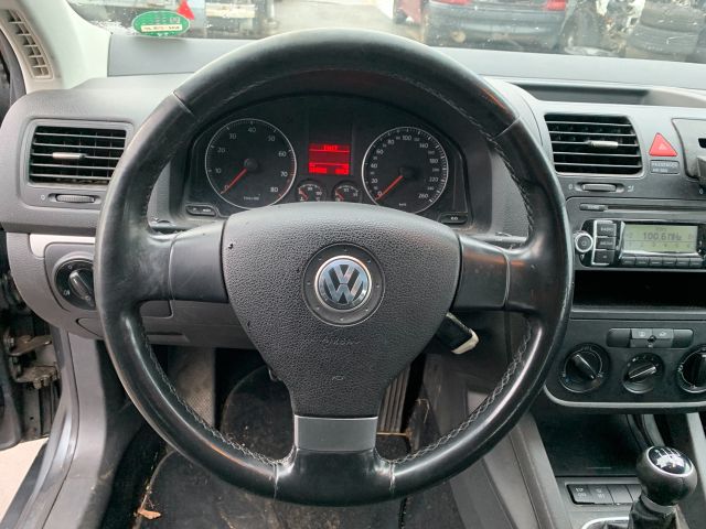 bontott VW GOLF V Bal első Féknyereg Munkahengerrel