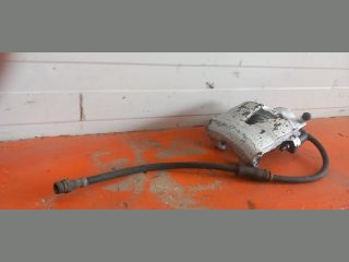 bontott VW GOLF V Bal első Féknyereg Munkahengerrel