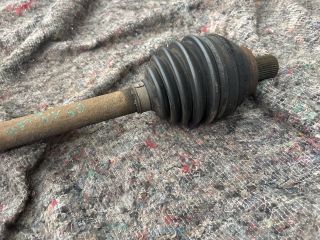 bontott VW GOLF V Bal Féltengely