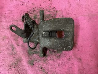 bontott VW GOLF V Bal hátsó Féknyereg Munkahengerrel