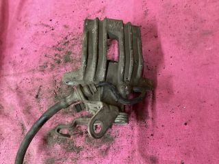 bontott VW GOLF V Bal hátsó Féknyereg Munkahengerrel