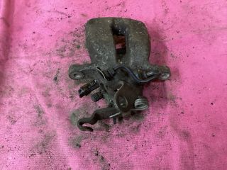 bontott VW GOLF V Bal hátsó Féknyereg Munkahengerrel