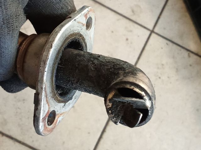 bontott VW GOLF V EGR Hűtő Cső