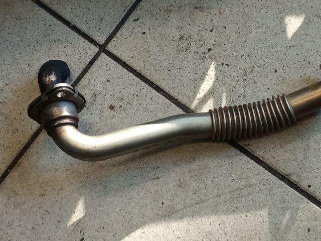 bontott VW GOLF V EGR Hűtő Cső