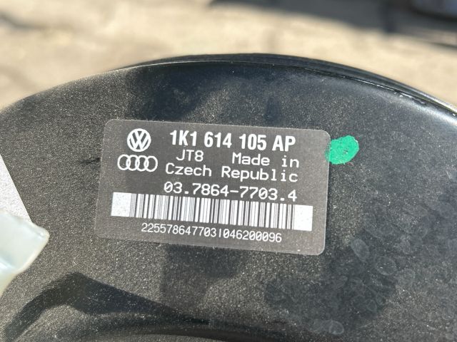 bontott VW GOLF V Fékrásegítő