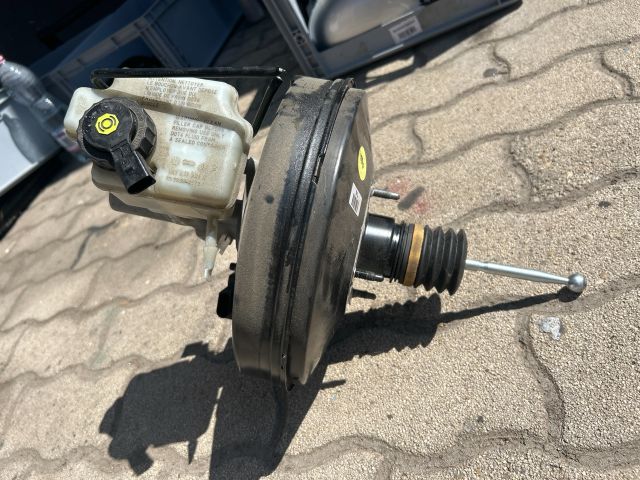 bontott VW GOLF V Fékrásegítő