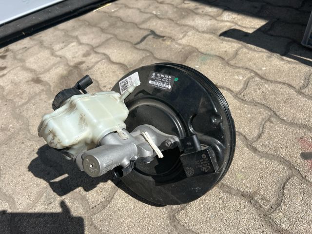 bontott VW GOLF V Fékrásegítő