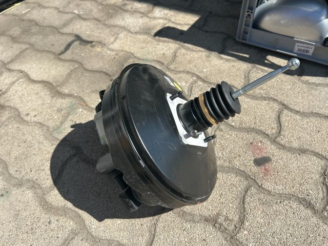 bontott VW GOLF V Fékrásegítő