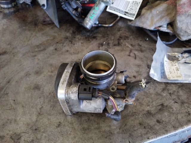 bontott VW GOLF V Fojtószelep (Elektromos)