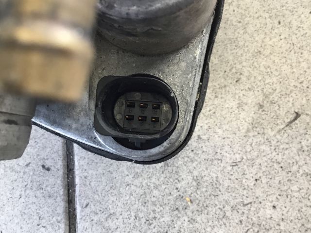 bontott VW GOLF V Fojtószelep (Elektromos)