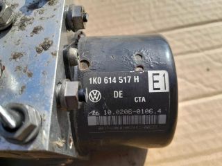 bontott VW GOLF V ABS Kocka