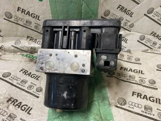 bontott VW GOLF V ABS Kocka