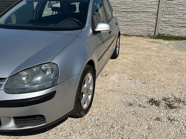 bontott VW GOLF V Bal első Csonkállvány Kerékaggyal