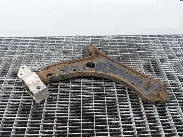 bontott VW GOLF V Bal első Lengőkar