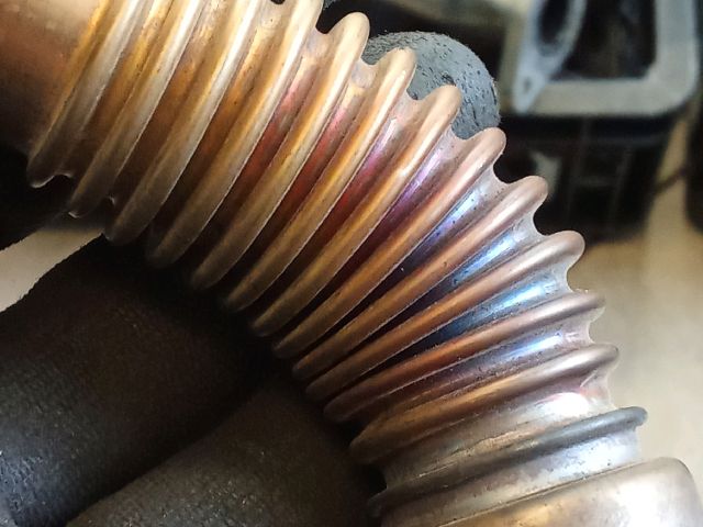 bontott VW GOLF V EGR Hűtő Cső