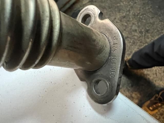 bontott VW GOLF V EGR Hűtő Cső