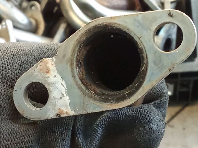 bontott VW GOLF V EGR Hűtő Cső