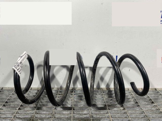 bontott VW GOLF V Első Rugó