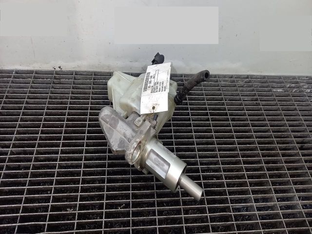 bontott VW GOLF V Főfékhenger