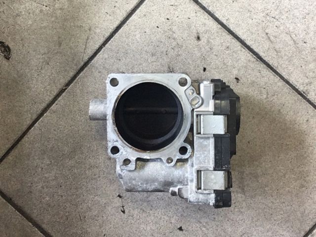 bontott VW GOLF V Fojtószelep (Elektromos)