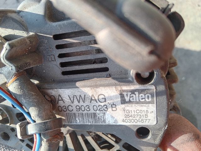 bontott VW GOLF V Generátor