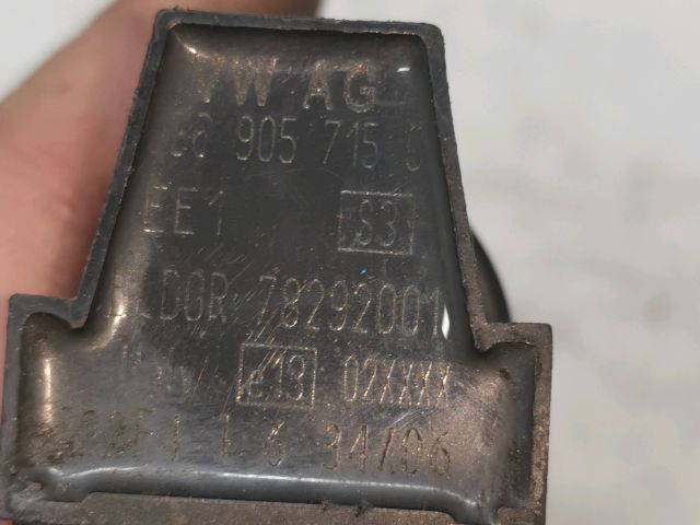 bontott VW GOLF V Gyújtótrafó