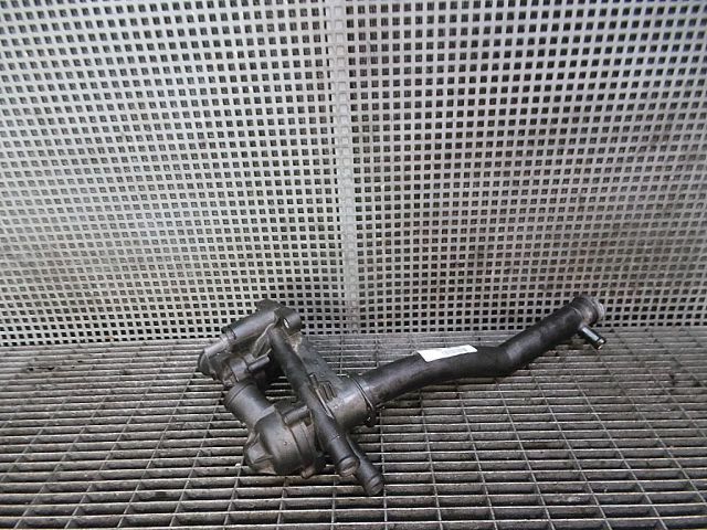 bontott VW GOLF V Hengerfej Vízkivezető