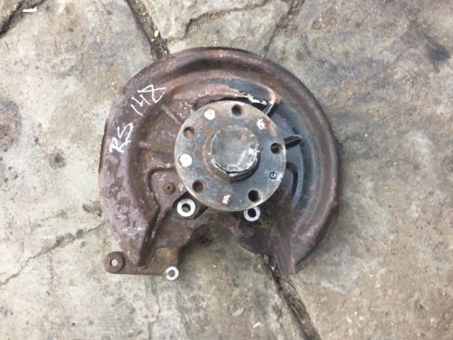 bontott VW GOLF V Jobb hátsó Csonkállvány