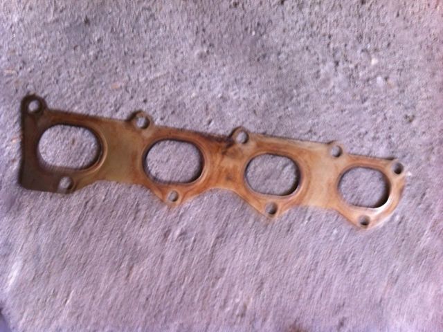 bontott VW GOLF V Kipufogó Leömlő Tömítés