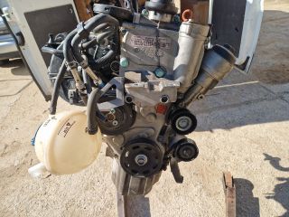 bontott VW GOLF V Komplett Motor (Segédberendezésekkel)