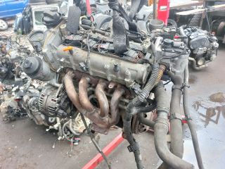 bontott VW GOLF V Komplett Motor (Segédberendezésekkel)