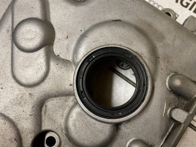 bontott VW GOLF V Komplett Vezérlés Burkolat